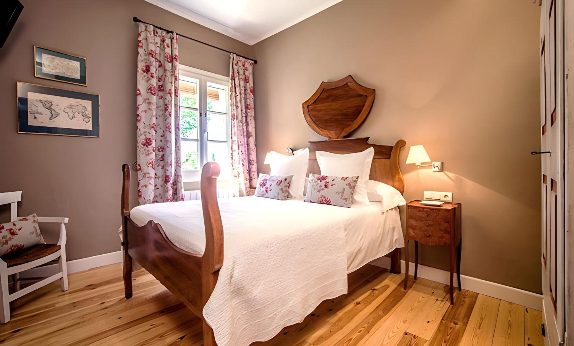 Bed and Breakfast L'hort de Sant Cebrià à Torroella de Fluviá Extérieur photo