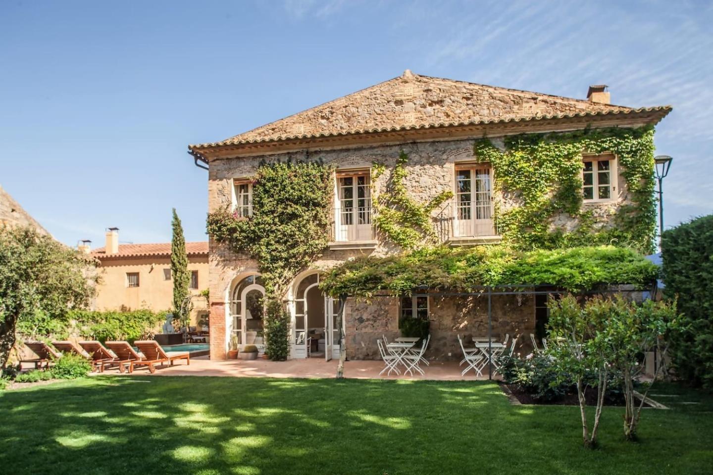 Bed and Breakfast L'hort de Sant Cebrià à Torroella de Fluviá Extérieur photo